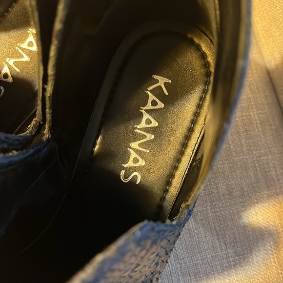 Kaanas black alligator booties size 8 - Picture 3 of 7